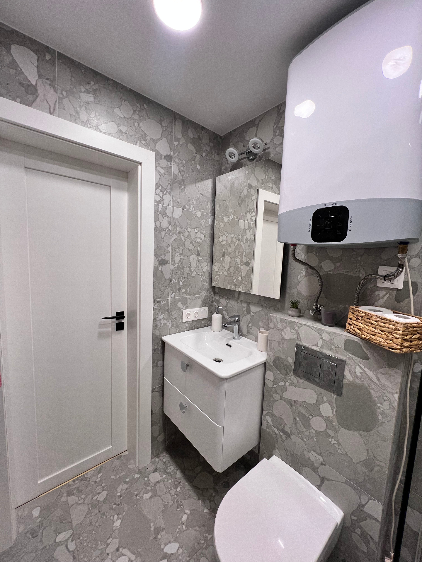 Cherry Apartamentas Nr. 1 — vonios kambarys